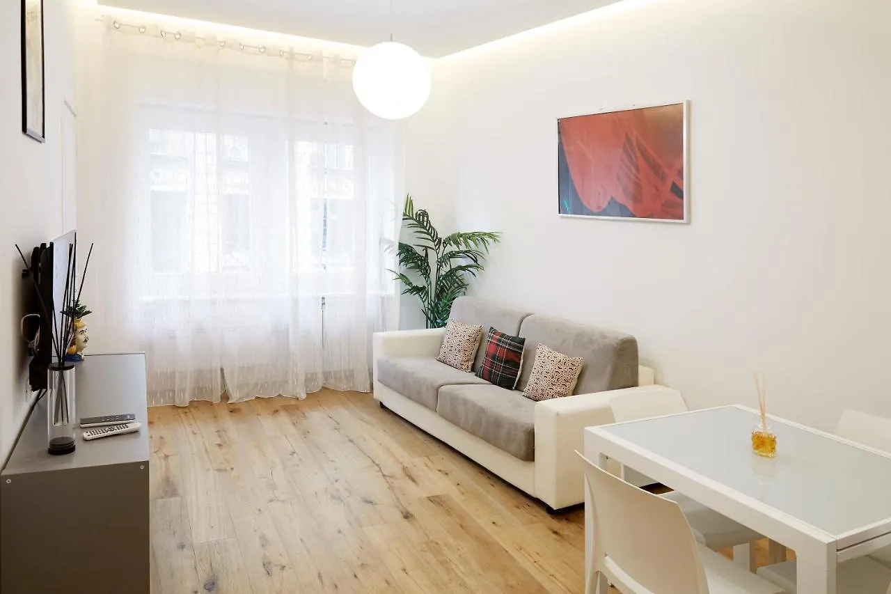 Prestige Boutique Homes - Colonne Di San Lorenzo Mediolan Apartament